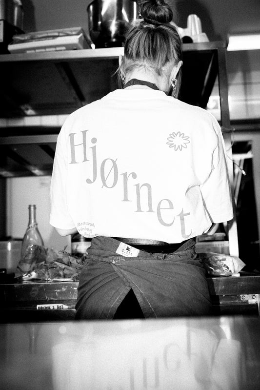 Hjørnet t-shirt 2025